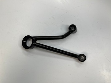 KTM 690 DUKE 12 - Крепление кронштейна Крепление глушителя