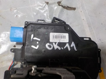 ШКОДА РУМСТЕР 2012г. 1.4B ЗАМОК ДВЕРИ ЗАДНИЙ ЛЕВЫЙ 5J7839015B