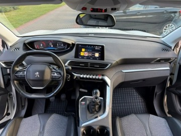 Peugeot 5008 II Crossover 1.2 PureTech 130KM 2017 Peugeot 5008 7-osobowy Półskóry Panorama dach, zdjęcie 8