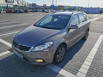 Kia Carens III 2010 Kia Cee'd 2010/zarejestrowany/klima, zdjęcie 9