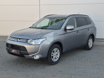 Mitsubishi Outlander III SUV Facelifting 2.0 SOHC MIVEC 150KM 2014 Mitsubishi Outlander 2.0i, 150KM, Tempomat, Hak,, zdjęcie 9