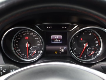 Mercedes CLA C117 Shooting Brake Facelifting 1.6 200 156KM 2017 Mercedes CLA 200, Salon Polska, Automat, Skóra, zdjęcie 10