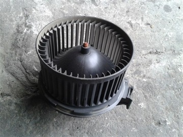 ВЕНТИЛЯТОР ОТОПИТЕЛЯ FORD FIESTA MK7 0130115551