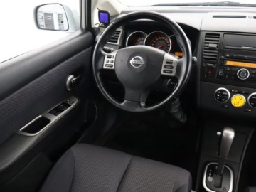 Nissan Tiida Sedan 1.6 i 110KM 2009 Nissan Tiida 1.6 i 16V, Automat, Klima, zdjęcie 6