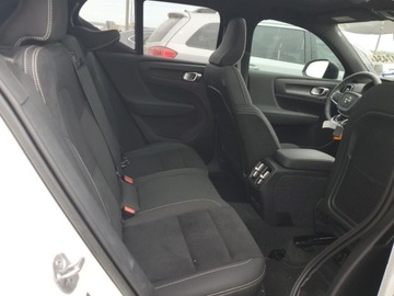 Volvo XC40 2023 Volvo XC 40 Recharge Ultimate, 2023r., 4x4 Elektryczny 402KM, zdjęcie 9