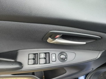 Mazda 2 III Hatchback 5d 1.5 SKY-G 75KM 2015 Mazda 2 SKYACTIV, zdjęcie 16