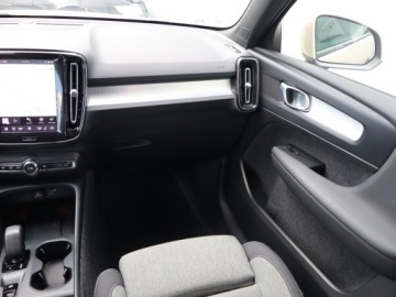 Volvo XC40 Crossover Facelifting 2.0 B3 163KM 2025 Volvo XC40 B3, Salon Polska, Serwis ASO, Automat, zdjęcie 7
