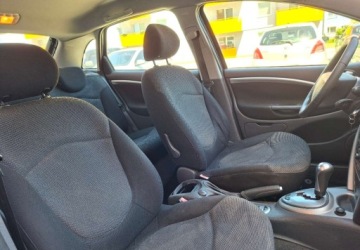 Citroen C5 II Hatchback 2.0i 16V 140KM 2005 Citroen C5 Zarejestrowany - benzyna - automat - 140 KM 2.0 Benzyna 140KM, zdjęcie 11