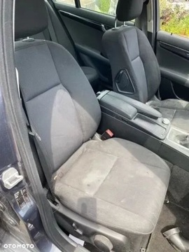 Mercedes Klasa C W204 Limuzyna 2.2 200 CDI 136KM 2008 Mercedes-Benz Klasa C 2.1 Diesel 136KM, zdjęcie 20