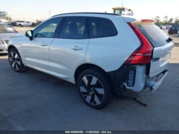 Volvo XC60 II 2024 Volvo XC 60 Recharge Plug-In Hybrid, 2024r., 4x4, 2.0L 2.0 Benzyna 312KM, zdjęcie 3