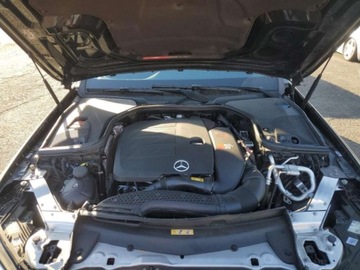 Mercedes Klasa E W213 2021 Mercedes-Benz Klasa E 350, 2021r., 2.0L 2.0 Benzyna 255KM, zdjęcie 10