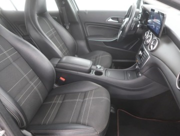 Mercedes GLA I Off-roader 1.6 200 156KM 2015 Mercedes GLA GLA 200, Salon Polska, Automat, zdjęcie 8