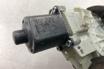 MOTOREK OKNO PŘEDNÍCH PRAVÝCH DVEŘE MERCEDES-BENZ C (W204) A2048200542