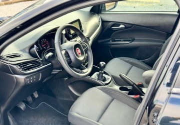 Fiat Tipo II Hatchback 1.4 T-Jet 120KM 2019 Fiat Tipo 1.4T 120KM Led Niski Przebieg klimatyzacja nowe opony 1.4 Benzyna, zdjęcie 13