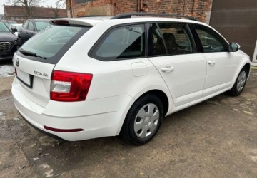 Skoda Octavia III Kombi Facelifting 1.0 TSI 115KM 2019 Skoda Octavia Cena Butto Benzyna 116KM, zdjęcie 6