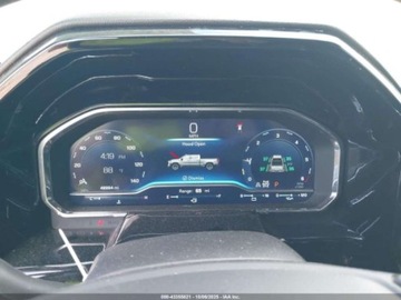 Chevrolet Silverado II 2023 Chevrolet Silverado 1500 Short Bed Rst 2023 5.3l 5.3 Benzyna 355KM, zdjęcie 10