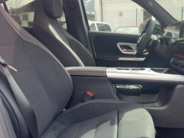 Mercedes GLB 2026 220 4M Pakiet Advanced Plus z Dodatkami Cyfrowymi + Hak + Kamera 360, zdjęcie 13
