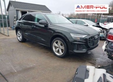 Audi Q8 2023 Audi Q8 2023, 3.0L, 4x4, PREMIUM, od ubezpieczalni 3.0 Benzyna 335KM