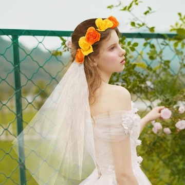 ВЕНОК НА ГОЛОВУ С ЦВЕТАМИ ДЛЯ МАЛЬЧИЧНИКА СО СВАДЕБНОЙ ФАТОЙ БОХО