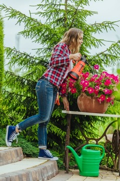 Ручной садовый опрыскиватель под давлением Kwazar Venus 1,5 л для полива