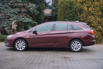 Opel Astra K Sports Tourer 1.6 CDTI 136KM 2018 Opel Astra Bezwypadek 1.6 Diesel 136KM, zdjęcie 3