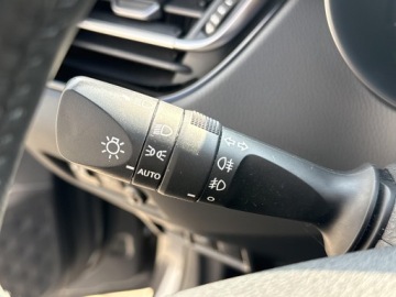 Toyota C-HR I Crossover Facelifting 2.0 Hybrid Dynamic Force 184KM 2020 Toyota C-HR 2.0 Hybrid Executive 2.0 Hybrid Execut, zdjęcie 20