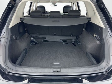 Volkswagen Tiguan II SUV Facelifting 2.0 TDI 200KM 2022 Volkswagen Tiguan 2.0TDI 200KM Elegance DSG 4x4 SerwisASO Acc Matrix Kessy, zdjęcie 12