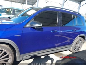 Mercedes GLB 2022 Mercedes-Benz GLB 2022 AMG-Enhanced 2.0L Inline-4 Turbo GLB 35 4MATIC 2.0, zdjęcie 3