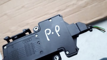 A7 4G VYPÍNAČ REGULACE SEDADLA PRAVÝ PŘEDNÍ A6 C7