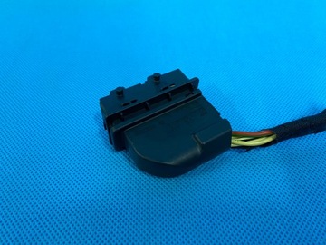 AUDI VOLKSWAGEN SEAT SKODA РАЗЪЕМ ДВЕРИ CUBE 8K0972701