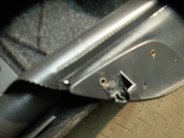 VOLVO V40 97-03 ROLETA KUFRU POLIČKA