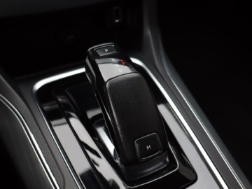 Peugeot 308 II SW Facelifting 1.2 PureTech 130KM 2019 Peugeot 308 1.2 PureTech, Automat, Navi, Klima, zdjęcie 19