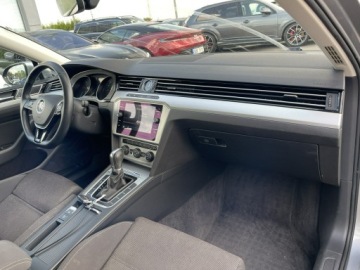 Volkswagen Passat B8 Variant 2.0 TDI BlueMotion SCR 150KM 2017 Volkswagen Passat Variant Automat Czujniki, zdjęcie 10