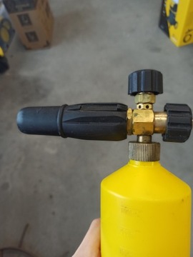 ПРОФЕССИОНАЛЬНАЯ ПЕННАЯ МОЙКА ДЛЯ МАШИНЫ KARCHER HD HDS