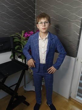 KRATKA GARNITUR MARYNARKA +SPODNIE/KOMUNIA/146/152 muszka gratis