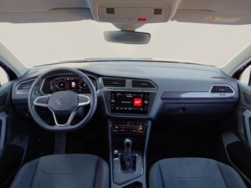 Volkswagen Tiguan II SUV Facelifting 1.5 TSI 150KM 2023 Volkswagen Tiguan 1.5TSI 150KM Elegance SalonPL SerwisASO Acc Virtual Matr, zdjęcie 16