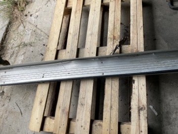 ПОРОГ СТУПЕНЬКИ TOYOTA HILUX LIFT 2011 - ОРИГИНАЛ