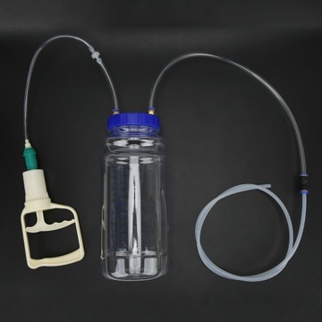 Переносной масляный насос объемом 2 л.