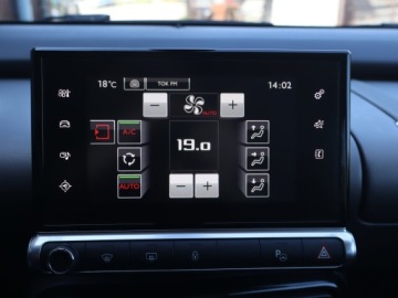 Citroen C4 Cactus Crossover 1.2 PureTech 110KM 2016 Citroen C4 Cactus 1.2 PureTech, Salon Polska, zdjęcie 11