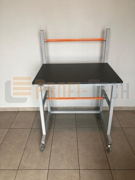 Мобильный стол для упаковки посылок на колесах 80х80см.