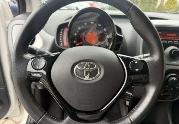 Toyota Aygo II Hatchback 3d Facelifting 1.0 VVT-i 72KM 2019 Toyota Aygo 1,0 72KM Klimatyzacja Benzyna 72KM, zdjęcie 15