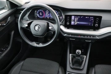 Skoda Octavia IV Kombi 2.0 TDI 115KM 2022 Skoda Octavia 2.0 TDI, 1. Właściciel, Serwis ASO, zdjęcie 6