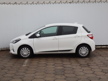 Toyota Yaris III Hatchback 5d Facelifting 2017 1.5 Hybrid 100KM 2020 Toyota Yaris 1.5 Hybrid, Automat, Klima, zdjęcie 2