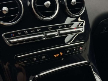 Mercedes GLC C253 SUV Plug-In 2.0 300e 320KM 2020 Mercedes-Benz GLC 300e 4Matic EQ-Power Business ACC Kamera cofania Nawi, zdjęcie 16