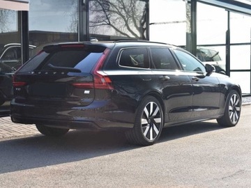 Volvo V90 II 2025 VOLVO V90 T6 AWD Plug-In Hybrid Plus Dark Combi 2.0 (398KM) 2025, zdjęcie 2