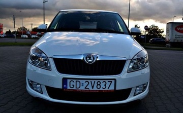 Skoda Fabia II Hatchback Facelifting 1.2 TSI 105KM 2010 Skoda Fabia Automat, Klimatyzacja, Nawigacja, Grzane Fotele 1.2 Benzyna, zdjęcie 15