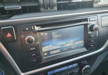 Toyota Auris II Touring Sports Hybrid 135 136KM 2014 Toyota Auris Hybryda Kamera GetHelp 1.8 Hybryda 136KM, zdjęcie 14