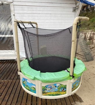 Игровой автомат «батут» с монетоприемником