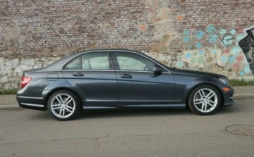 Mercedes Klasa C W204 Limuzyna 3.5 350 CGI BlueEFFICIENCY 306KM 2013 Mercedes-Benz Klasa C Mercedes-Benz Klasa C W204 3,5 V6(306 PS)4MATIC Auto, zdjęcie 8