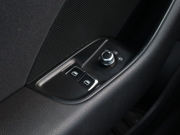 Audi A3 8V Hatchback 3d 2.0 TDI 150KM 2012 Audi A3 2.0 TDI, Navi, Xenon, Bi-Xenon, Klima, zdjęcie 17